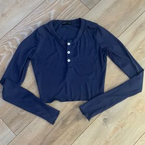 blue/purple long sleeve cropped top